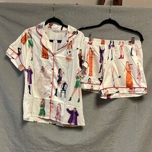 Stylish Women's Graphic Pajama Set